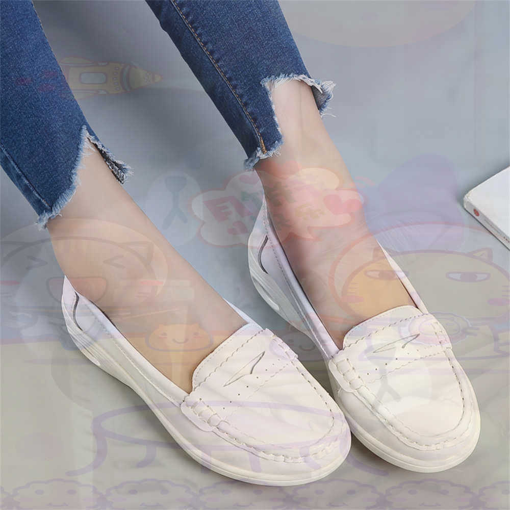 Vintage Fashion Resale - 소프트 슬립 온 여성 대형 신발