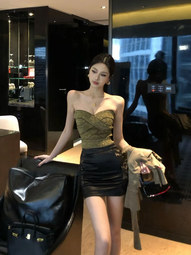 짧은 길이의 화려한 자수 레이스 크롭탑과 스커트 세트  - Vintage Fashion Years 리뷰 및 가격