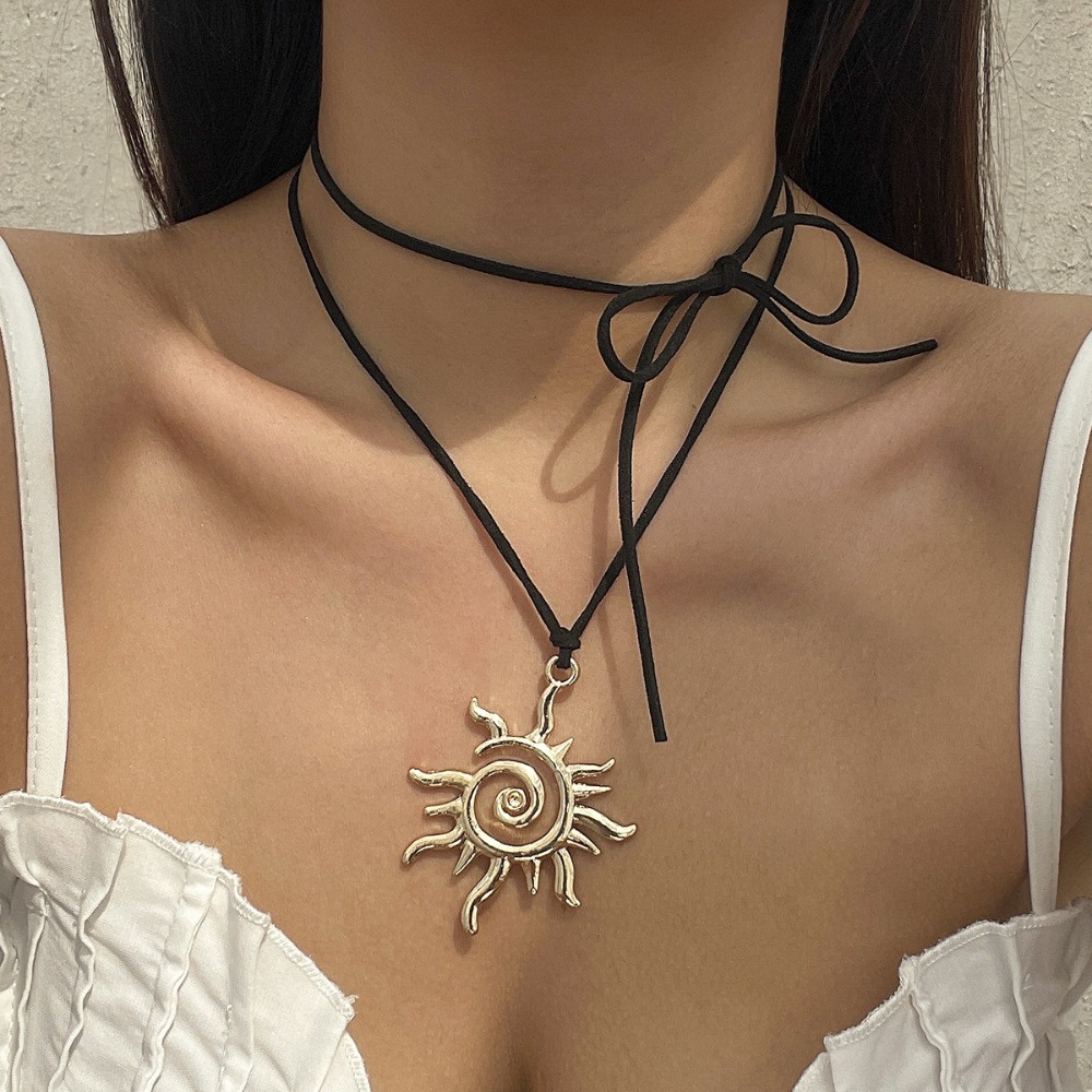 여성을위한 패션 빈티지 세련된 태양 모양의 펜던트 목걸 - Vintage Fashion Vogue 리뷰 및 가격